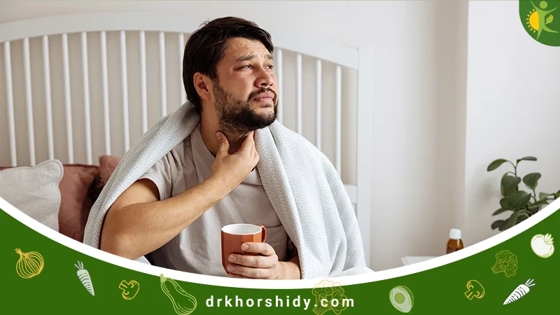 مردی که احساس درد از ناحیه گلو دارد.